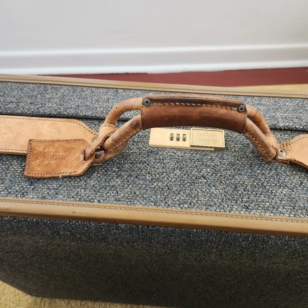 🔥 Vintage Leather locked Tweed Hartmann Luggage